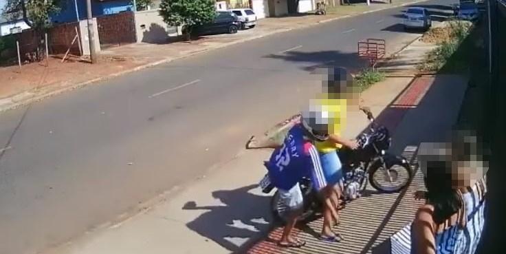 Mãe e filha são agredidas por ladrões que invadiram casa em Três Lagoas Mãe e filha são agredidas por ladrões que invadiram casa em Três Lagoas