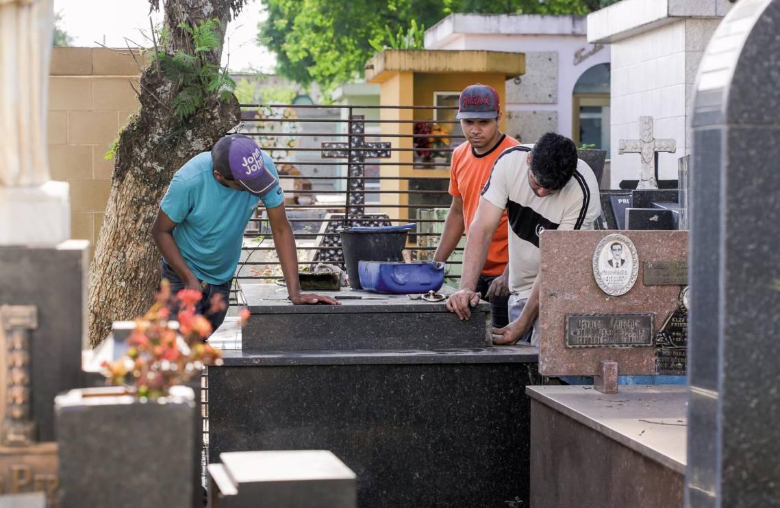 Prefeitura divulga data limite para limpeza e manutenção dos túmulos para o Dia de Finados 