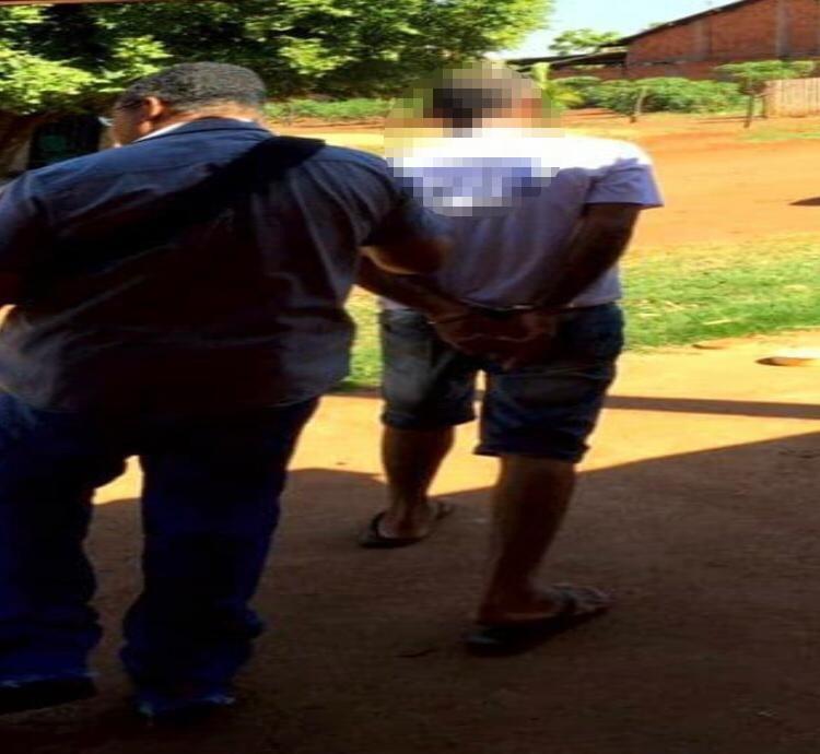 Após homem tentar invadir casa, mulher pede socorro via Whatsapp à PM que prende invasor 