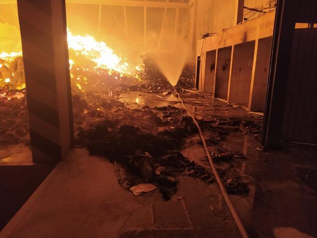 Incêndio consumiu mais de 40% de fábrica de tecidos em Três Lagoas