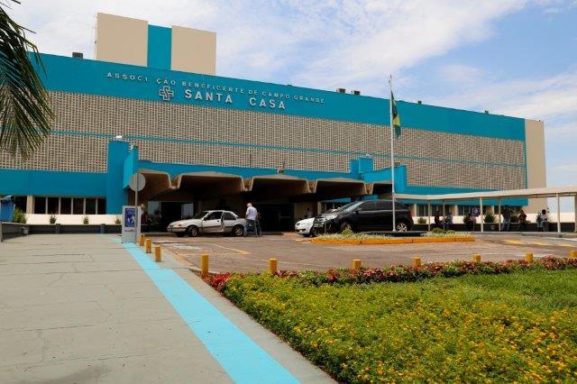 Na Capital, homem de 48 anos morre na Santa Casa após consumir álcool 70% Na Capital, homem de 48 anos morre na Santa Casa após consumir álcool 70%
