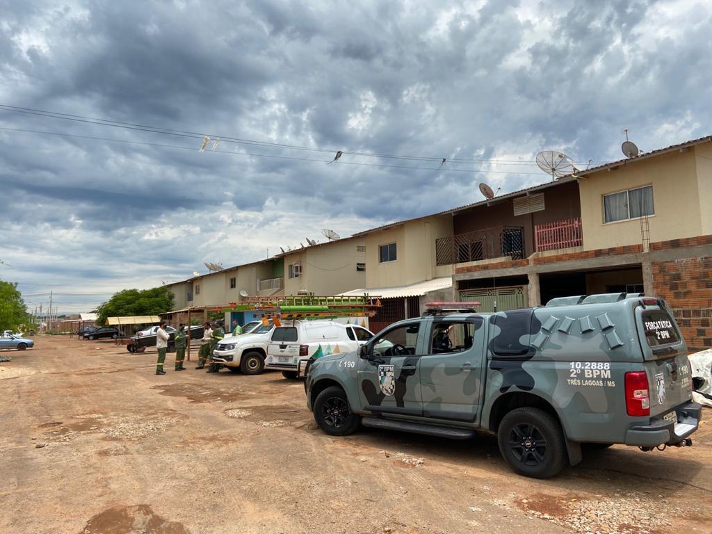 Operação visou identificar “gatos de energia”; medidores dos apartamentos do Novo Oeste também foram vistoriados   