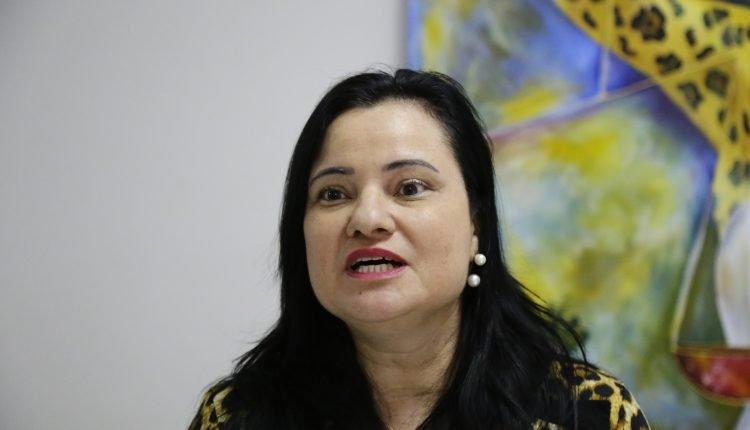 Advogado pagava conta de água, luz e gás de família para poder estuprar adolescentes em MS Advogado pagava conta de água, luz e gás de família para poder estuprar adolescentes em MS
