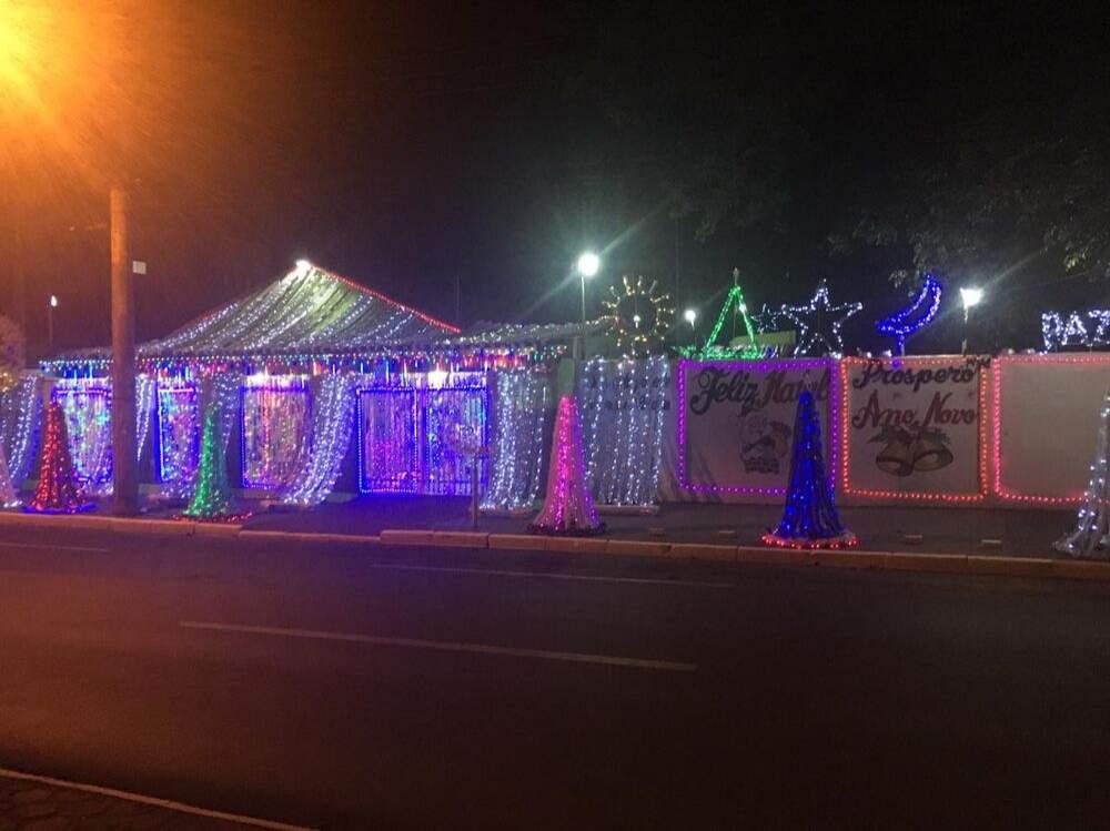 Casa mais iluminada do Estado encanta o Natal de Três Lagoas