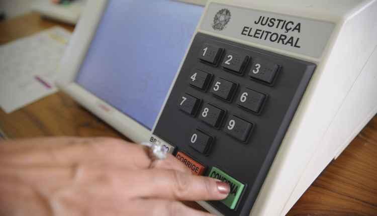 Dia de votação tem três primeiras horas prioritárias para idosos, mas qualquer eleitor pode votar
