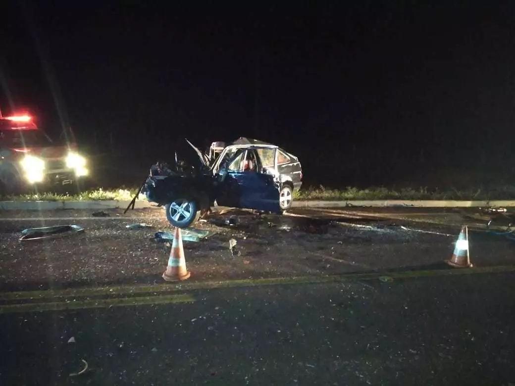 Em Bataguassu, troca de pneu em rodovia provoca morte após colisão entre carro e caminhonete 