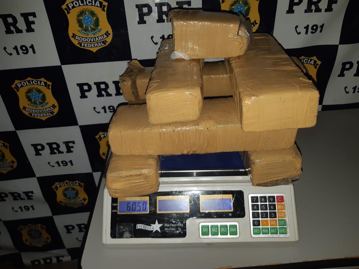Jovem preso pela PRF receberia R$ 1 mil para levar droga de Campo Grande até Araçatuba 