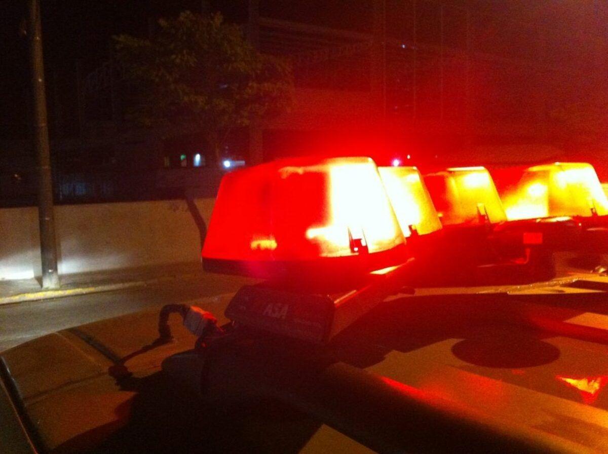 Em Selvíria, caminhoneiros ficam 14h reféns de bandidos armados que roubaram Scania Em Selvíria, caminhoneiros ficam 14h reféns de bandidos armados que roubaram Scania