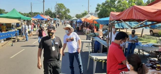 Feira Livre de Três Lagoas terá horário de funcionamento diferenciado nas vésperas de Natal e Ano Novo Feira Livre de Três Lagoas terá horário de funcionamento diferenciado nas vésperas de Natal e Ano Novo