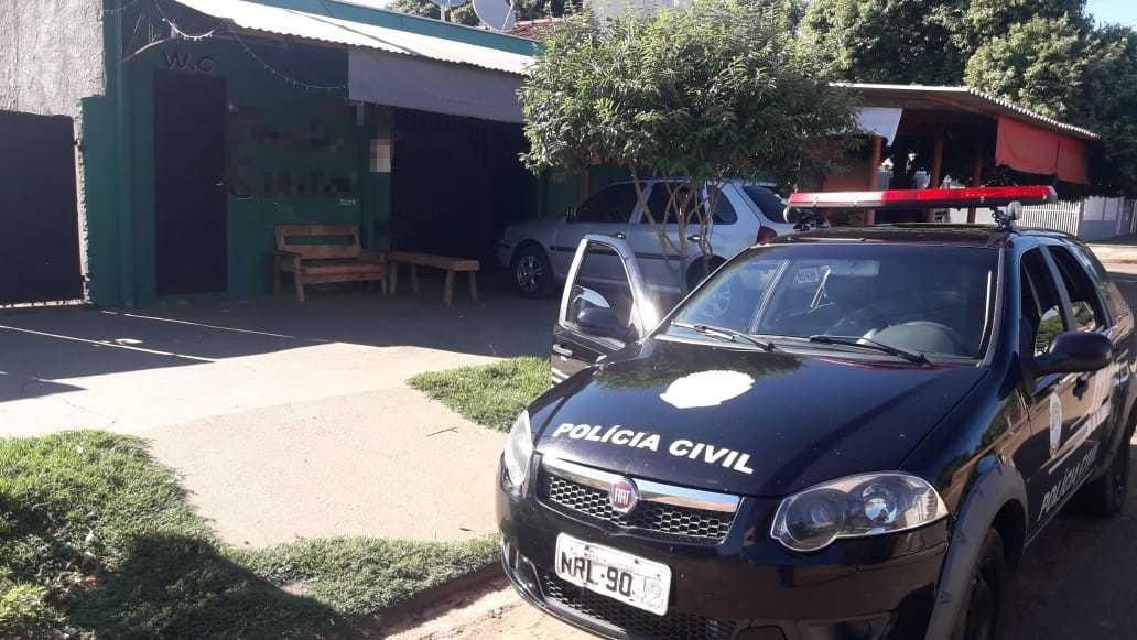 Homem é preso vendendo espetinho com “adicional” de crack e cocaína Homem é preso vendendo espetinho com “adicional” de crack e cocaína