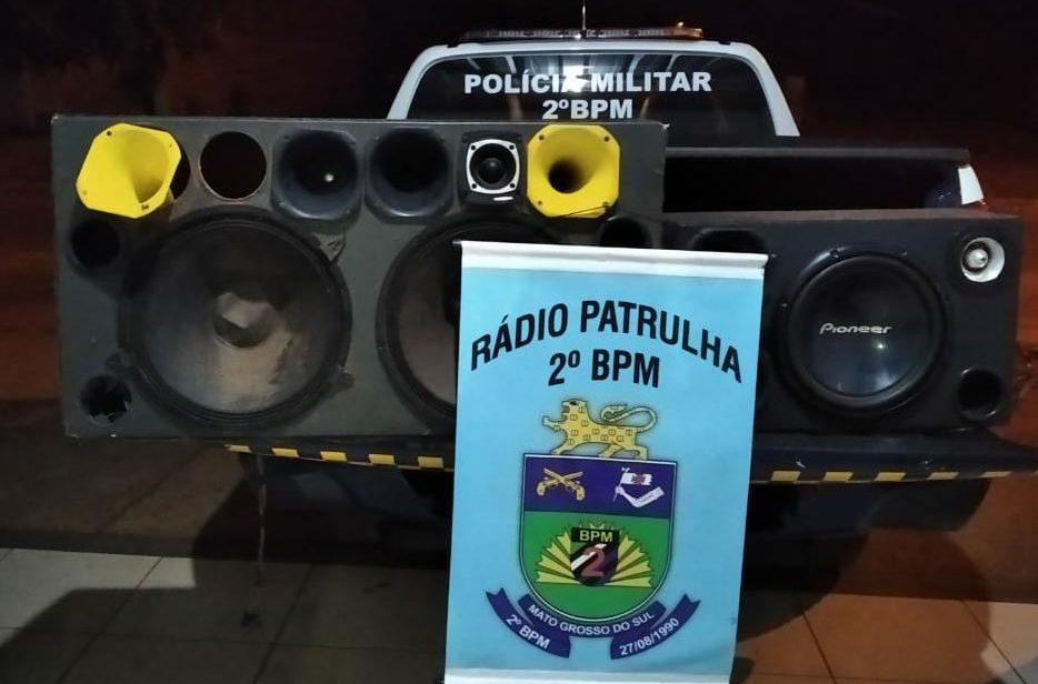 Polícia Militar prende homem que ameaçou “trocar tiros” com a polícia em Três Lagoas Polícia Militar prende homem que ameaçou “trocar tiros” com a polícia em Três Lagoas