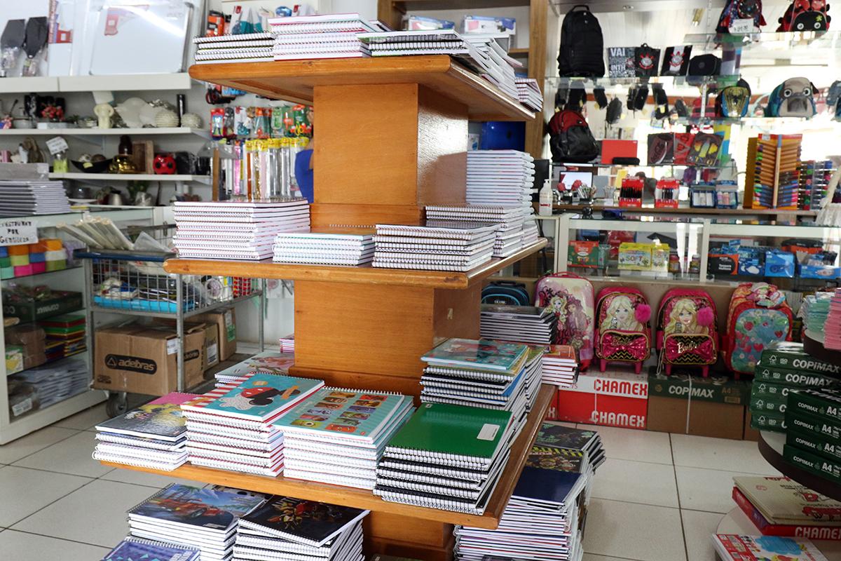Pesquisa de Material Escolar é divulgada; lápis de cor varia de R$ 4,35 até R$ 10,90 Pesquisa de Material Escolar é divulgada; lápis de cor varia de R$ 4,35 até R$ 10,90