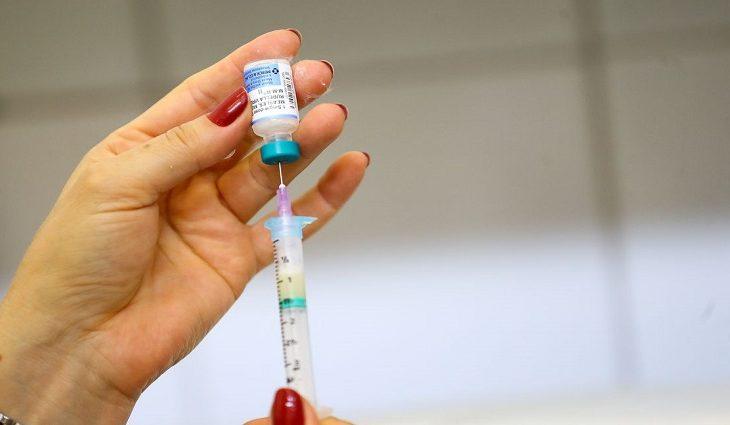 Vacinação contra Covid-19 deve começar nesta quarta-feira em TL e servidora da UPA será a primeira imunizada
