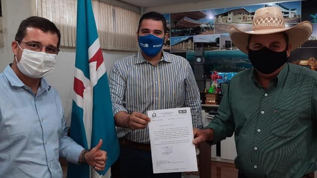 Guerreiro indica Vereador Tonhão para líder do Executivo na Câmara Municipal