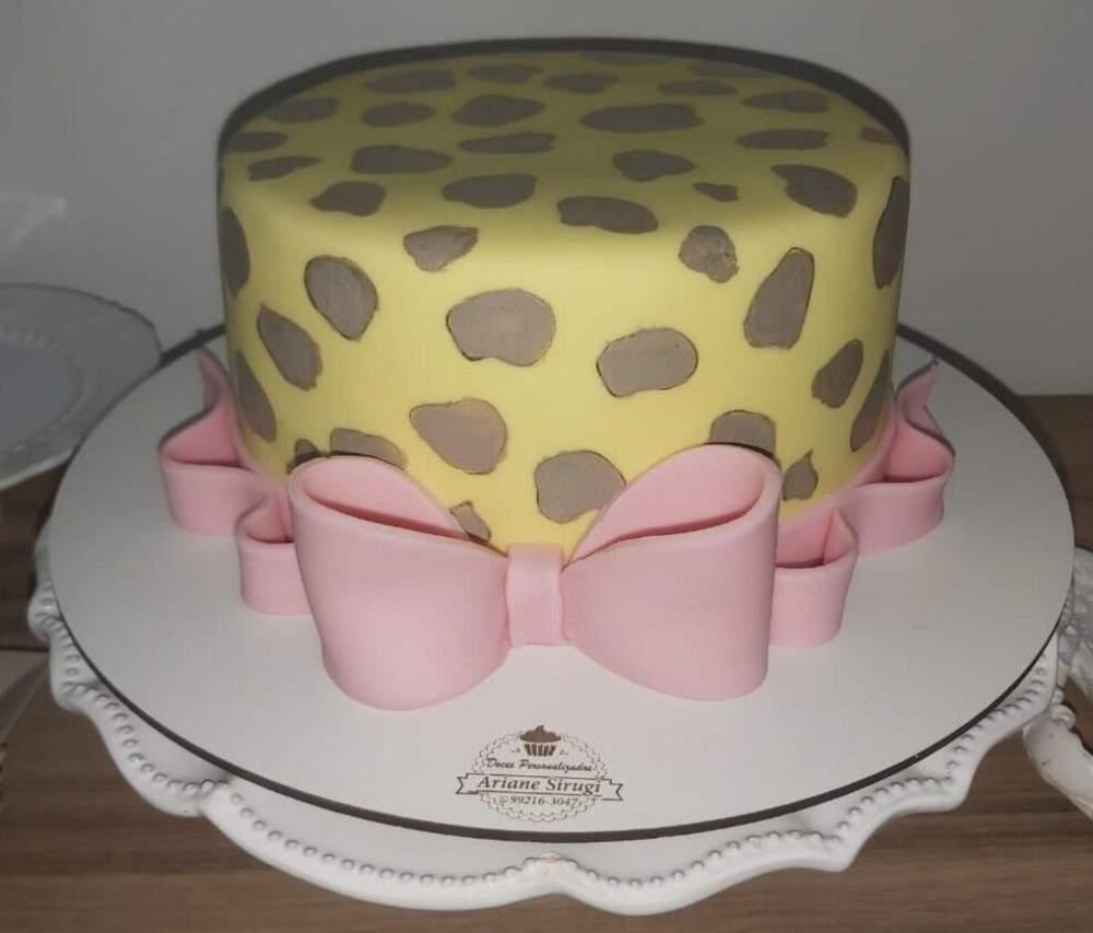 Avó três-lagoense encomenda bolo de confeiteira de Campo Grande e percebe erro apenas na hora de retirar o pedido