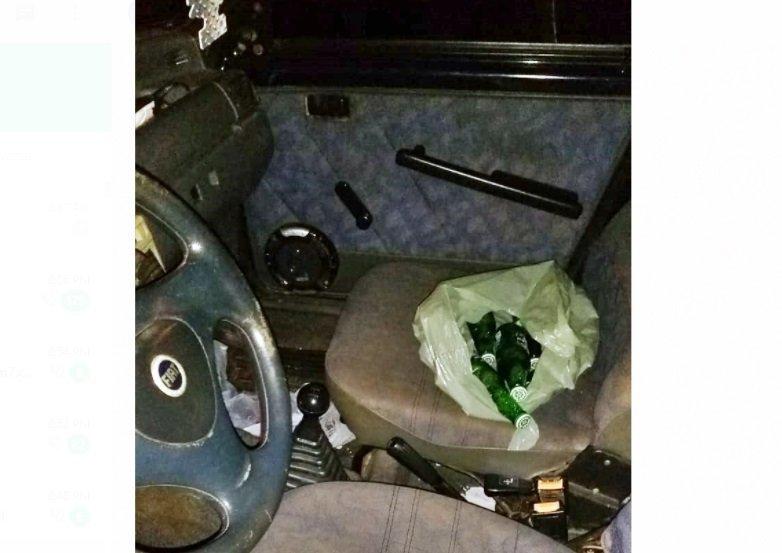 Motorista bebe 18 garrafas de cerveja, fura sinal vermelho e causa acidente com Hilux Motorista bebe 18 garrafas de cerveja, fura sinal vermelho e causa acidente com Hilux