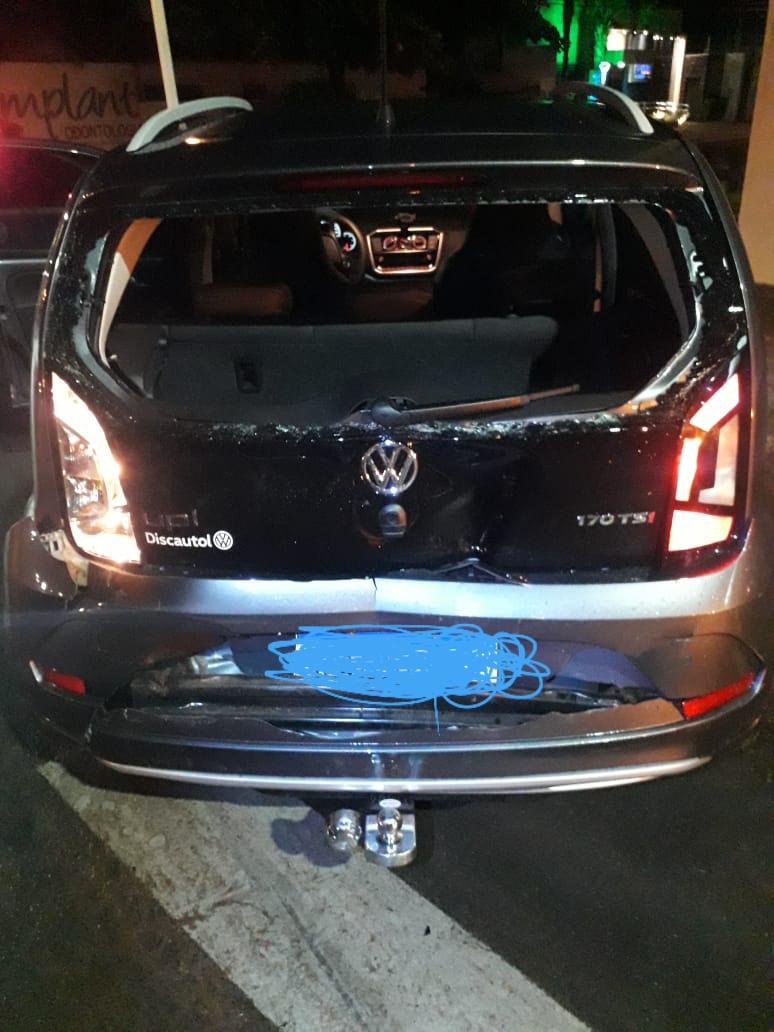 Embriagado, motorista de S-10 bate em carro onde estava mulher que compõe a PM e acaba rendido e preso em flagrante Embriagado, motorista de S-10 bate em carro onde estava mulher que compõe a PM e acaba rendido e preso em flagrante
