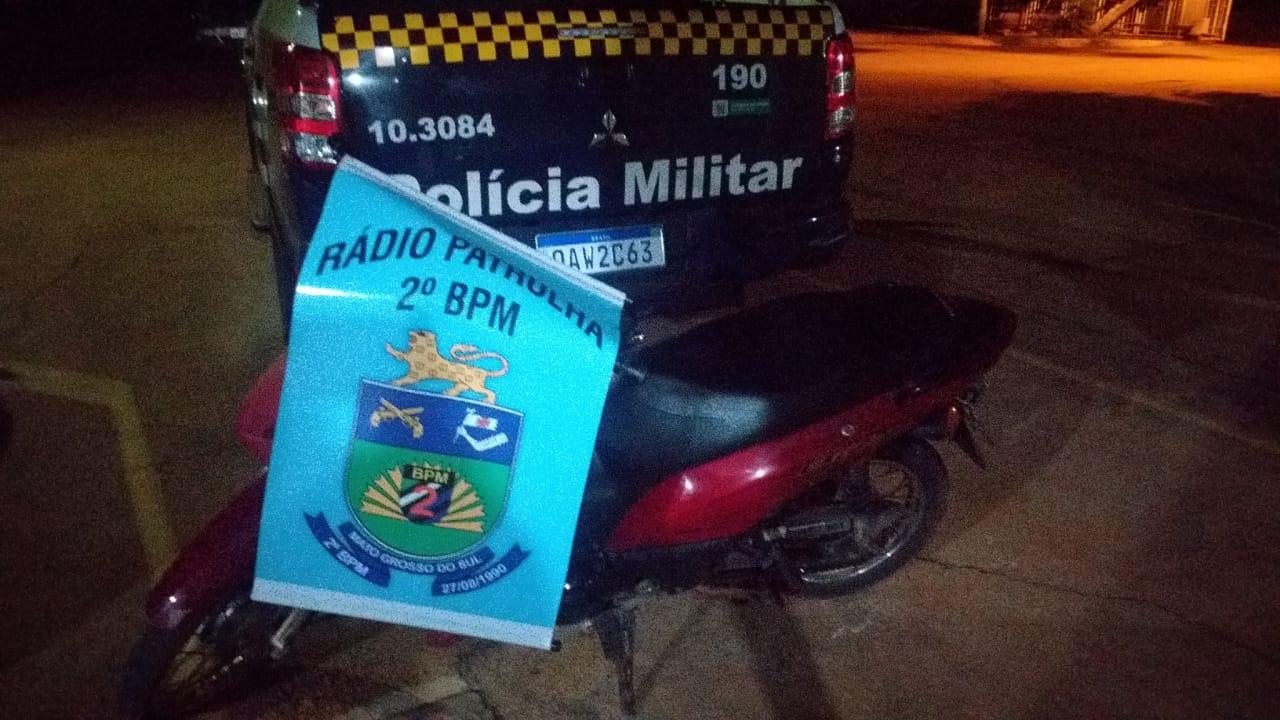 Ao perceber que testemunha havia chamado à PM, homem abandona moto perto da UPA Ao perceber que testemunha havia chamado à PM, homem abandona moto perto da UPA