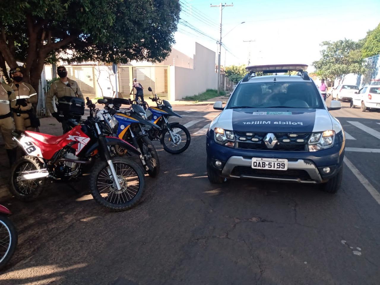 Polícia Militar apreende em Três Lagoas, motocicleta com número do motor adulterado Polícia Militar apreende em Três Lagoas, motocicleta com número do motor adulterado