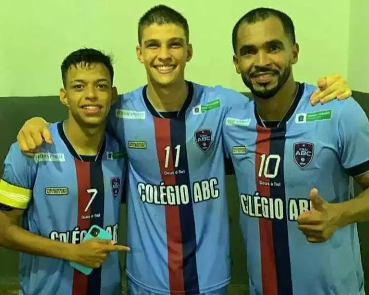 Após despachar o Corinthians, União goleia o Três Lagoas por 4 a 1 
