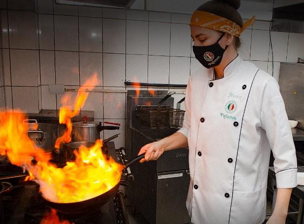 Pallattos’s Italian oferece uma noite especial às mulheres nesta 2º feira; faça sua reserva 