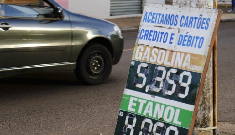 Sem justificativa, posto sobe preço do combustível 3 vezes no dia e é notificado pelo Procon