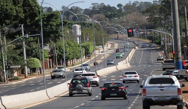 Atenção: licenciamento de veículos com placas 3 e 4 vence neste mês Atenção: licenciamento de veículos com placas 3 e 4 vence neste mês