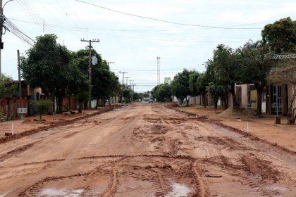Prefeito autoriza pavimentação de mais nove trechos do bairro Novo Aeroporto Prefeito autoriza pavimentação de mais nove trechos do bairro Novo Aeroporto