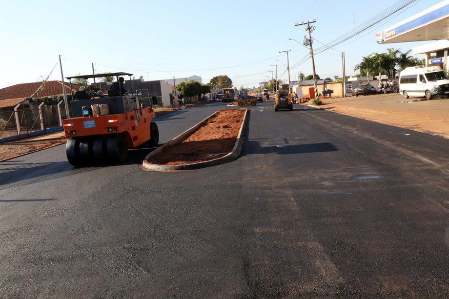Avenida João Thomes e trechos do bairro Vila Alegre recebem terraplanagem e pavimentação