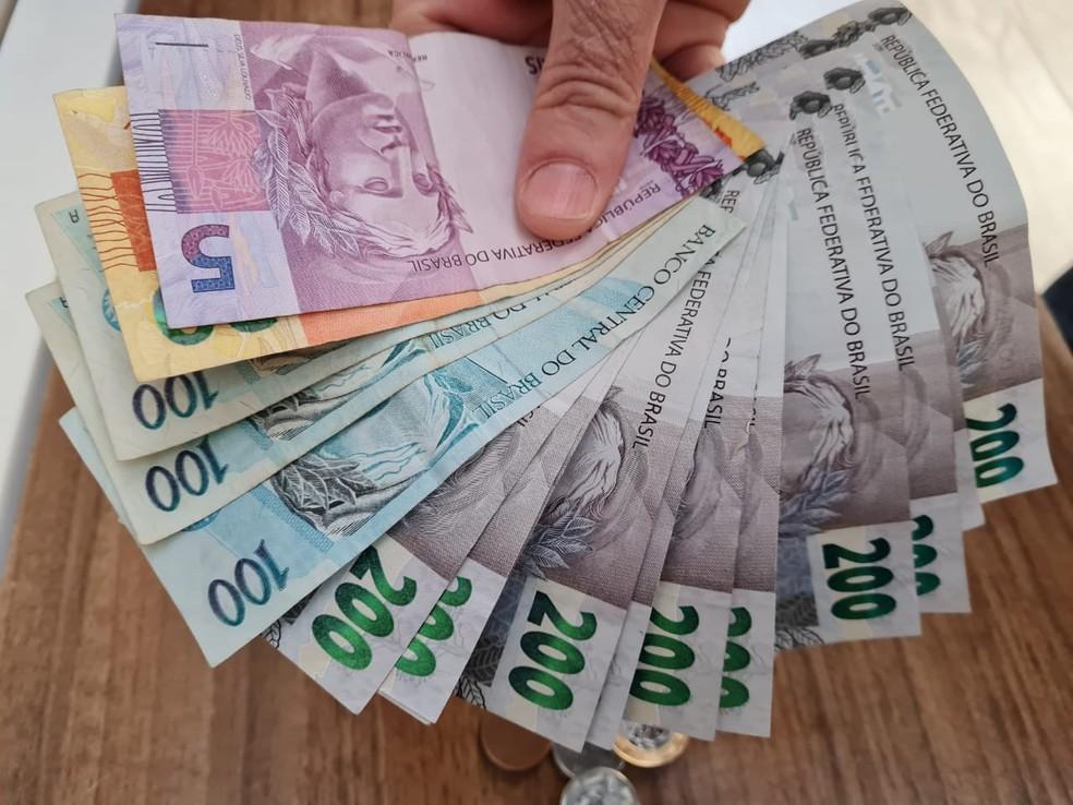 Governo de MS deposita primeira parcela do 13º dos servidores Governo de MS deposita primeira parcela do 13º dos servidores