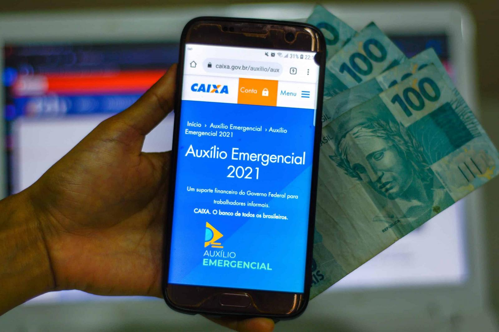 Inscritos no Bolsa Família com NIS final 6 recebem 4ª parcela do auxílio nesta segunda
