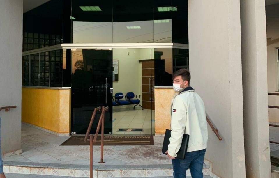 Prefeito de Rio Brilhante denuncia própria equipe por corrupção Prefeito de Rio Brilhante denuncia própria equipe por corrupção