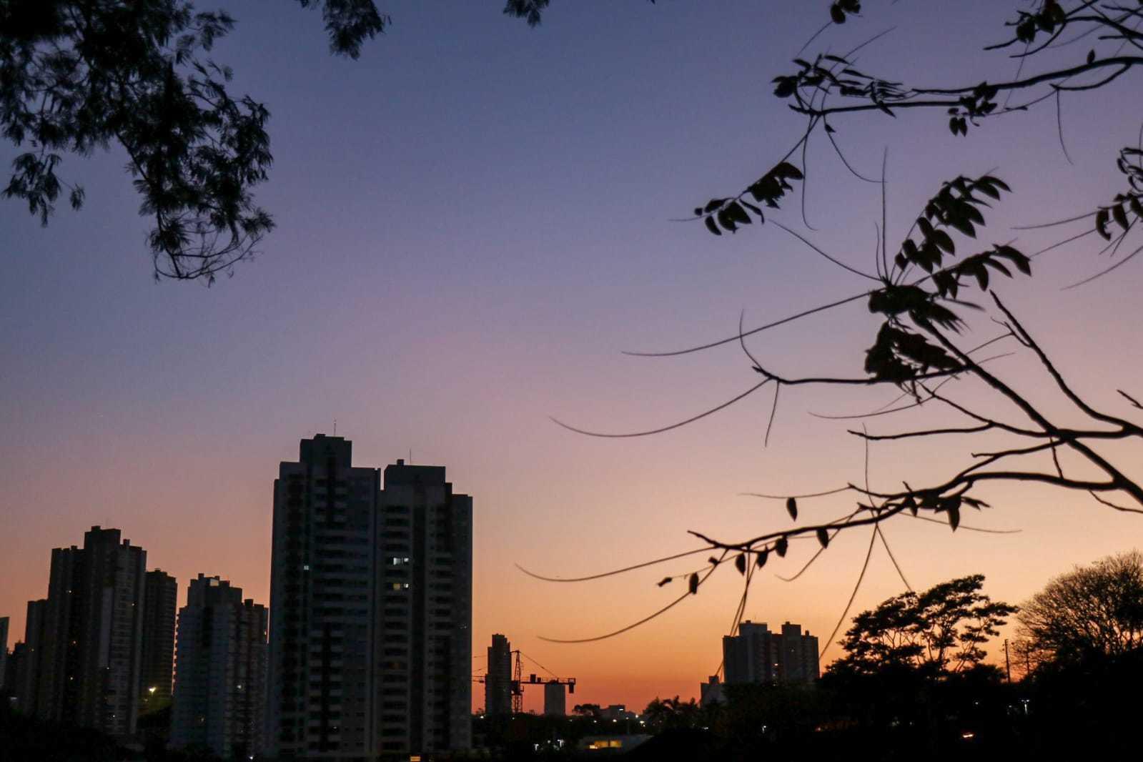 Temperaturas sobem e tempo seco permanece em todo Estado nesta sexta-feira