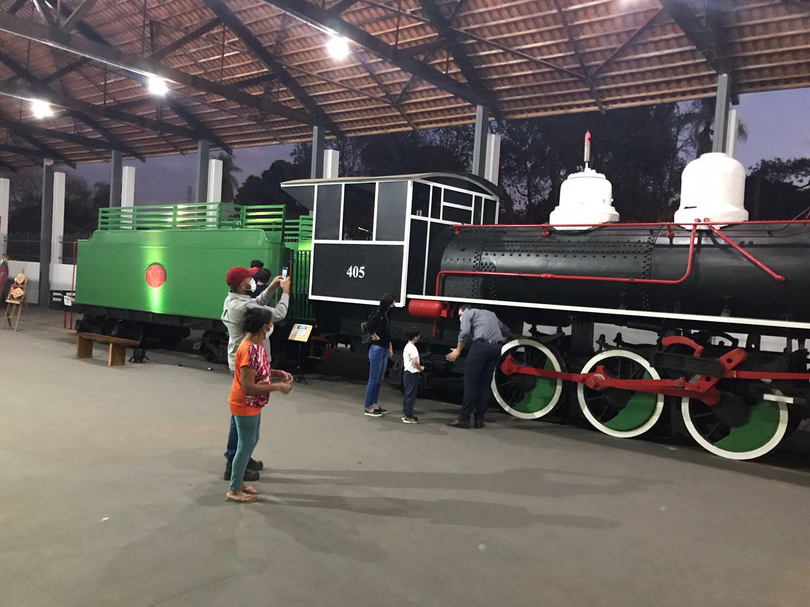 Exposição “Maria Fumaça” em Três Lagoas é prestigiada por população três-lagoense