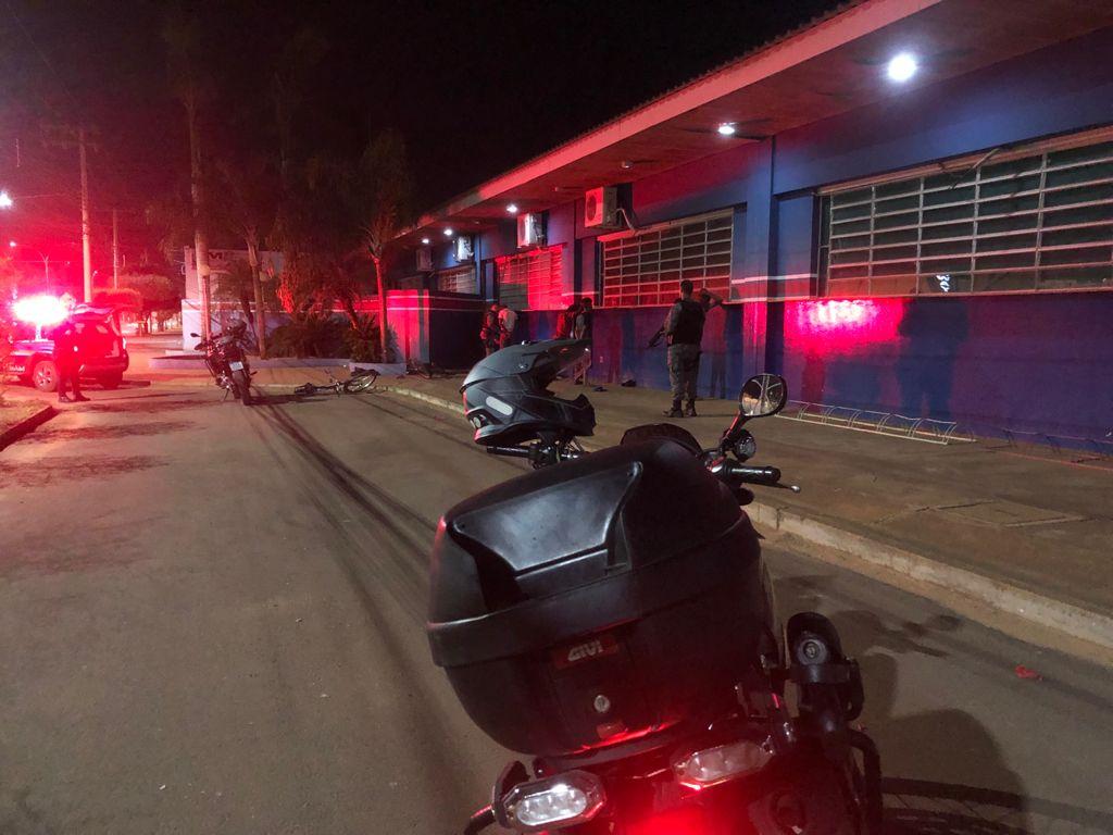 GETAM detém adolescente por tráfico de drogas na avenida Clodoaldo Garcia em Três Lagoas GETAM detém adolescente por tráfico de drogas na avenida Clodoaldo Garcia em Três Lagoas