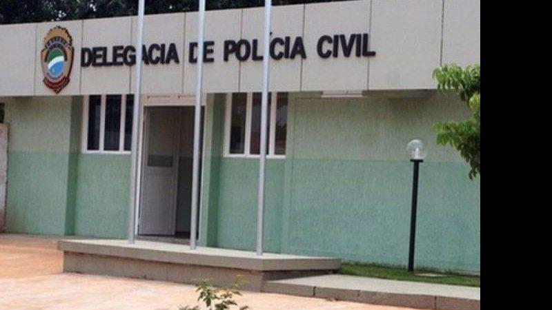Mulher é sequestrada por ex-namorado e ameaçada com canivete no pescoço por 2 horas Mulher é sequestrada por ex-namorado e ameaçada com canivete no pescoço por 2 horas