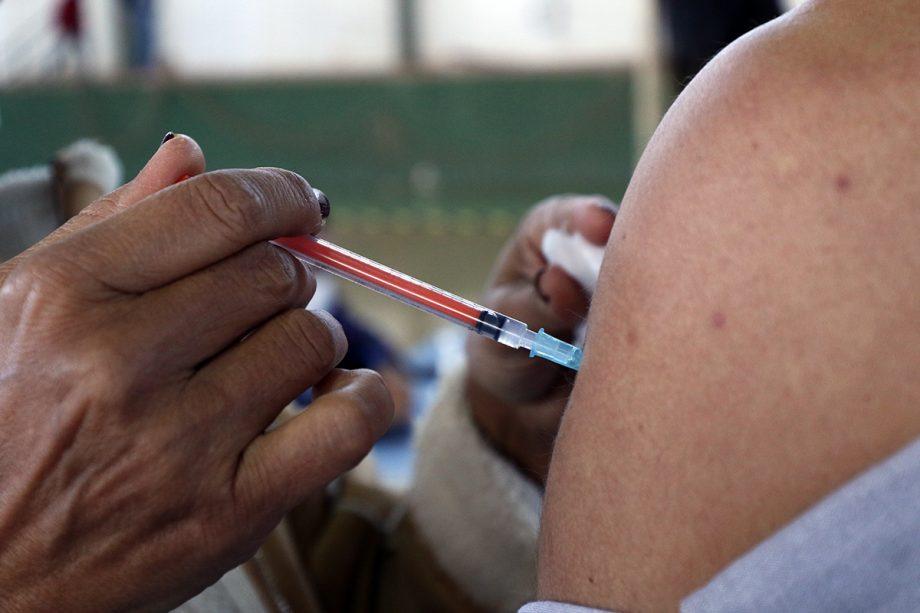 Saúde de TL começa a vacinar pessoas com 24 anos ou mais de idade contra Covid-19 nesta sexta-feira (06)
