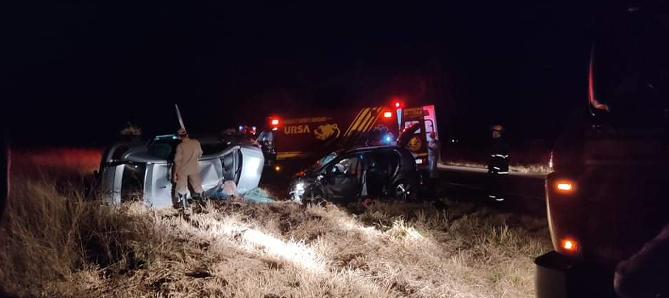 Tragédia: Acidente entre dois carros mata pai e filho no km 291 da BR-262