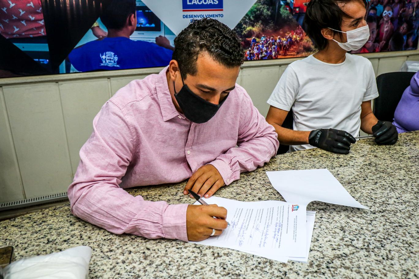 Membros são empossados no Primeiro Conselho Municipal da Diversidade Sexual LGBT em TL