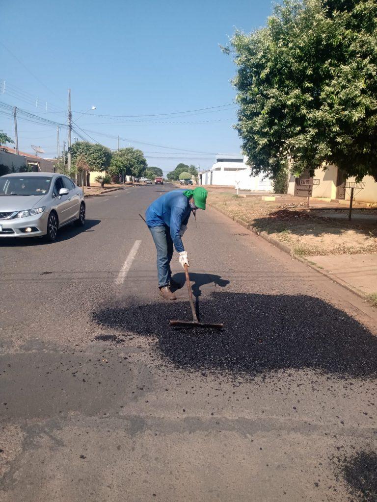 Prefeitura instala cinco novos redutores de velocidades