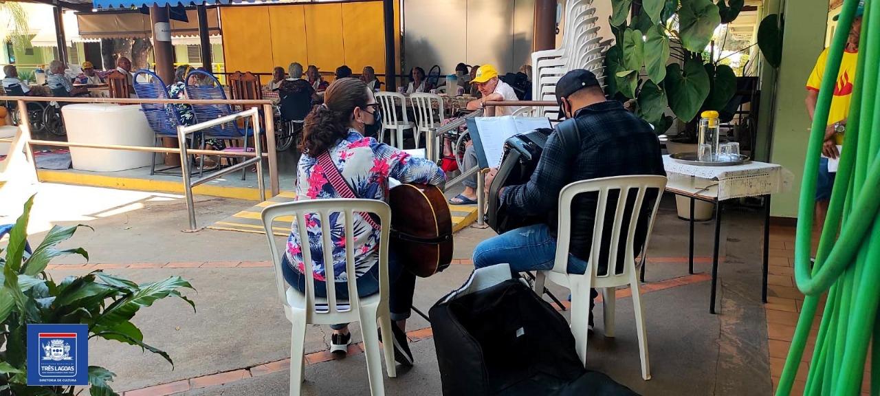 Diretoria de Cultura continua missão de levar música a instituições de TL Diretoria de Cultura continua missão de levar música a instituições de TL