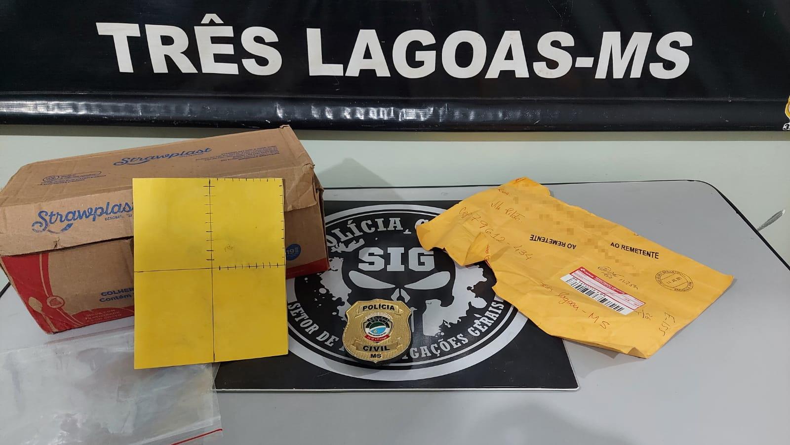 Correspondência suspeita de conter maconha sintética é apreendida em Três Lagoas Correspondência suspeita de conter maconha sintética é apreendida em Três Lagoas