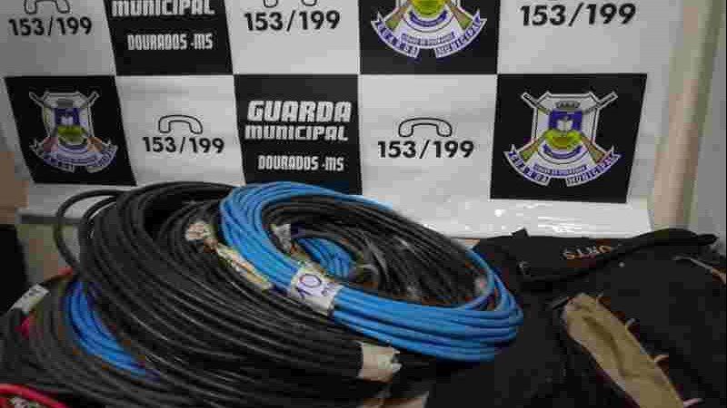 Guarda apreende fios elétricos furtados de loja em Dourados