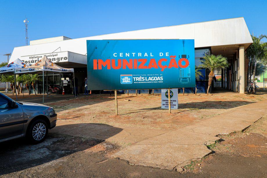 SMS continua vacinação contra Covid-19 e abre 3ª dose para profissionais de saúde