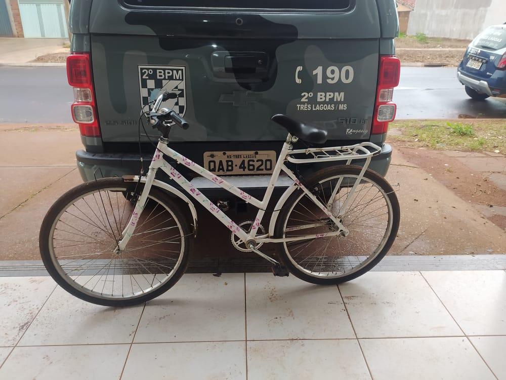 PM apreende drogas e recupera bicicleta que foi furtada no Santos Dumont 