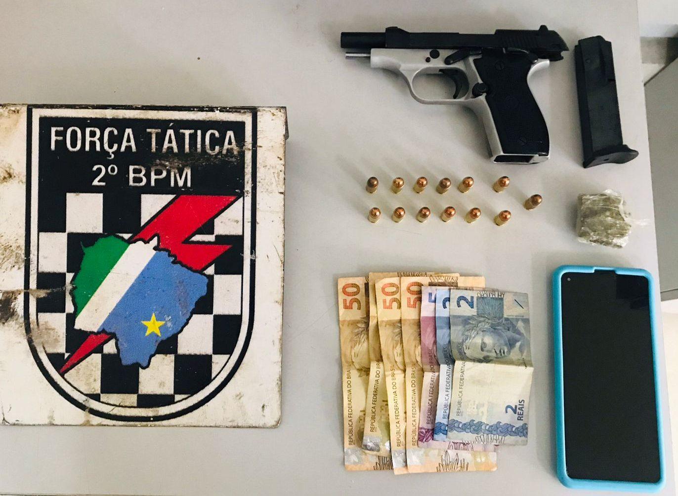 Comerciante é preso com pistola e droga no Santos Dumont Comerciante é preso com pistola e droga no Santos Dumont