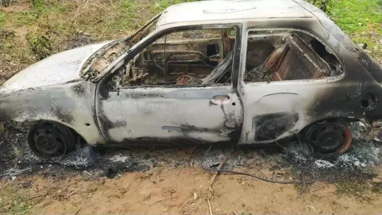 Trio armado invade casa, rouba cofre e incendeia veículo em Três Lagoas Trio armado invade casa, rouba cofre e incendeia veículo em Três Lagoas