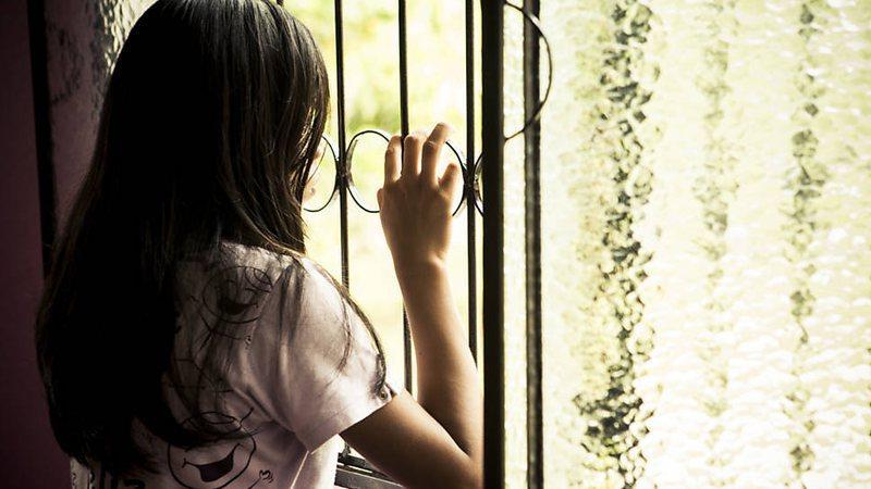 Após 7 anos, menina conta ter sido estuprada por veterinário em festa de casamento Após 7 anos, menina conta ter sido estuprada por veterinário em festa de casamento