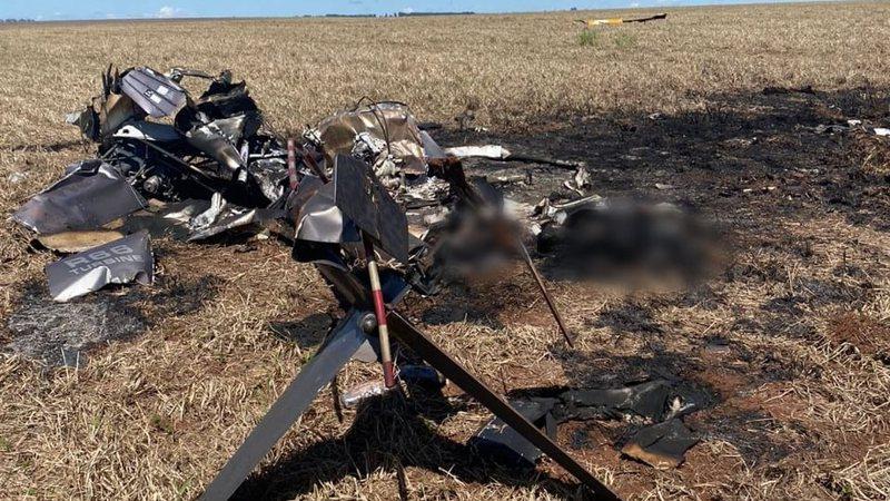 Helicóptero com cocaína que caiu e matou dois carbonizados foi achado por funcionários de fazenda em MS