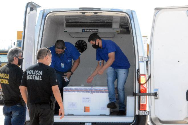 Mato Grosso do Sul recebe 106,5 mil doses de vacina contra Covid-19 nesta terça-feira